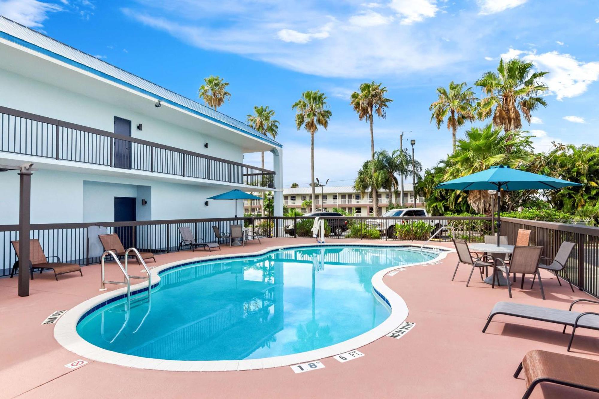 Best Western Lake Окичоби Екстериор снимка